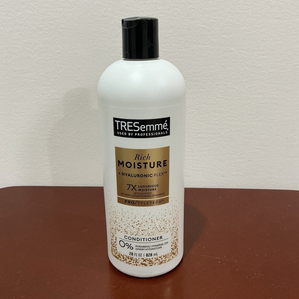 TRESemme' Rich Moisture Hyaluronic Plex Conditioner Pro Styletech 28 Fl Oz